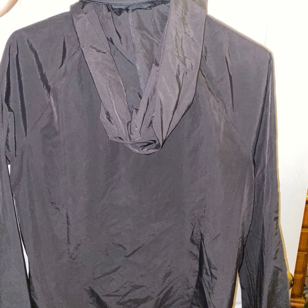 Windbreaker - Picture 2 of 3